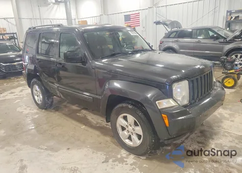2010 Jeep Liberty Sport из США, поврежденный, VIN 1J4PN2GK0AW147771